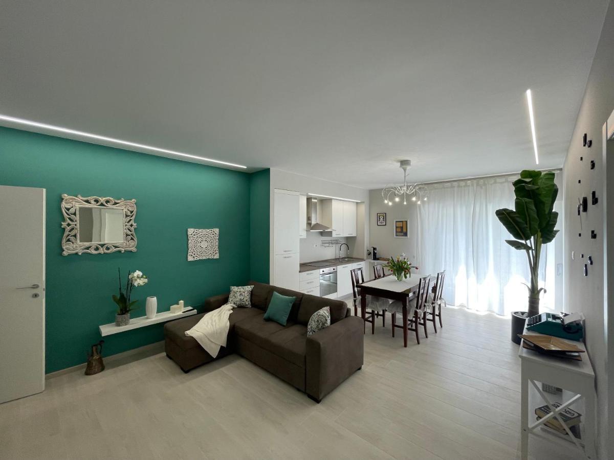 Otium Rooms / Camere E Appartamenti Morrovalle ภายนอก รูปภาพ
