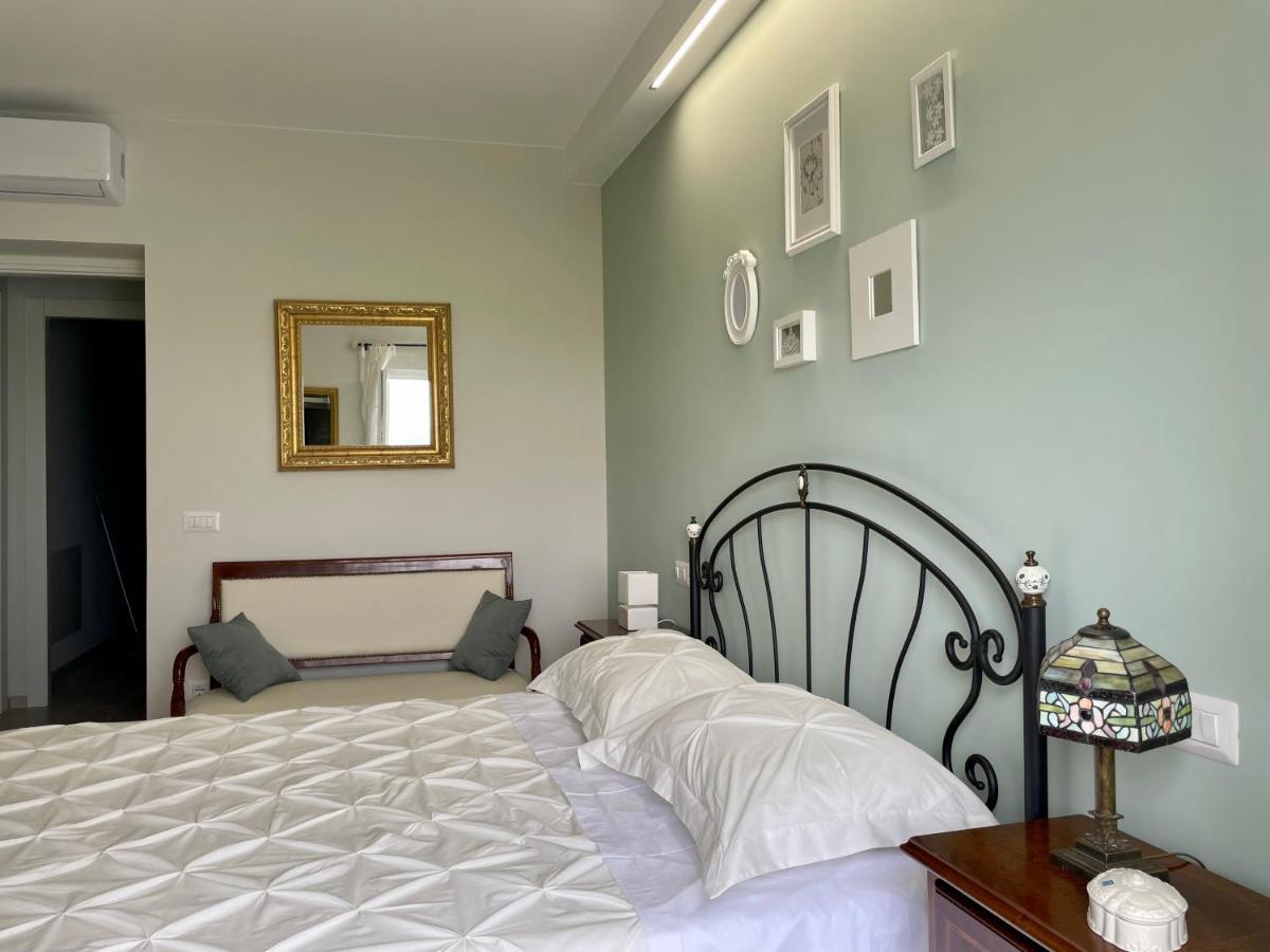 Otium Rooms / Camere E Appartamenti Morrovalle ภายนอก รูปภาพ