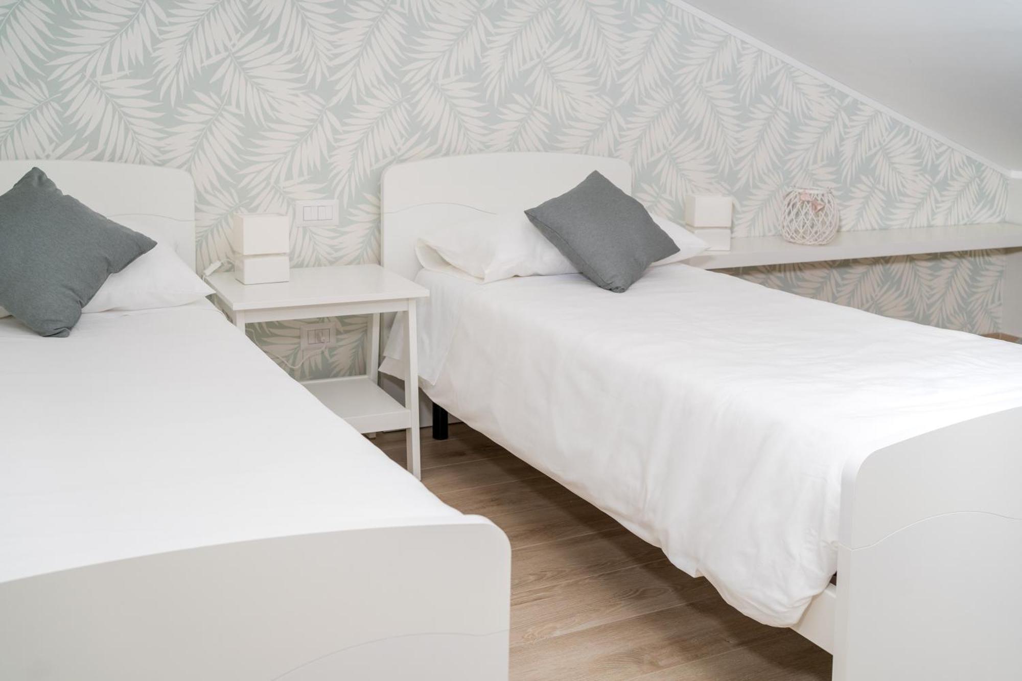 Otium Rooms / Camere E Appartamenti Morrovalle ภายนอก รูปภาพ